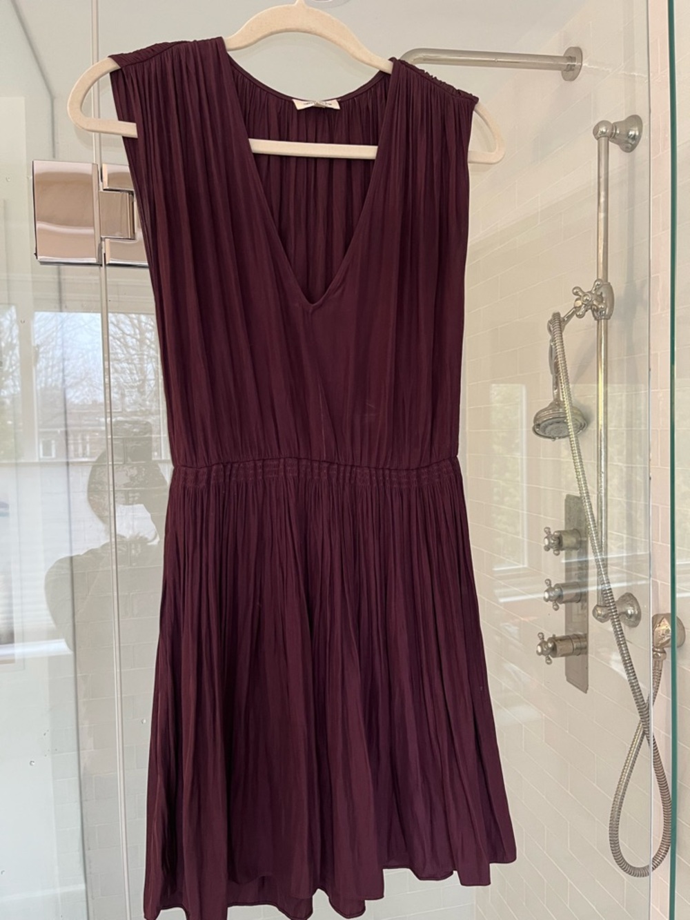 Aritzia Wilfred Women's V-Neck Pleated Fit & Flare Dress - Deep Plum